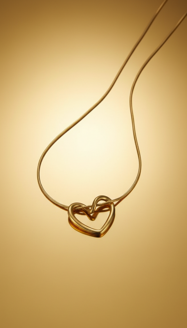 Elegant Gold Heart Pendant Necklace – Minimalist Snake Chain Jewelry
